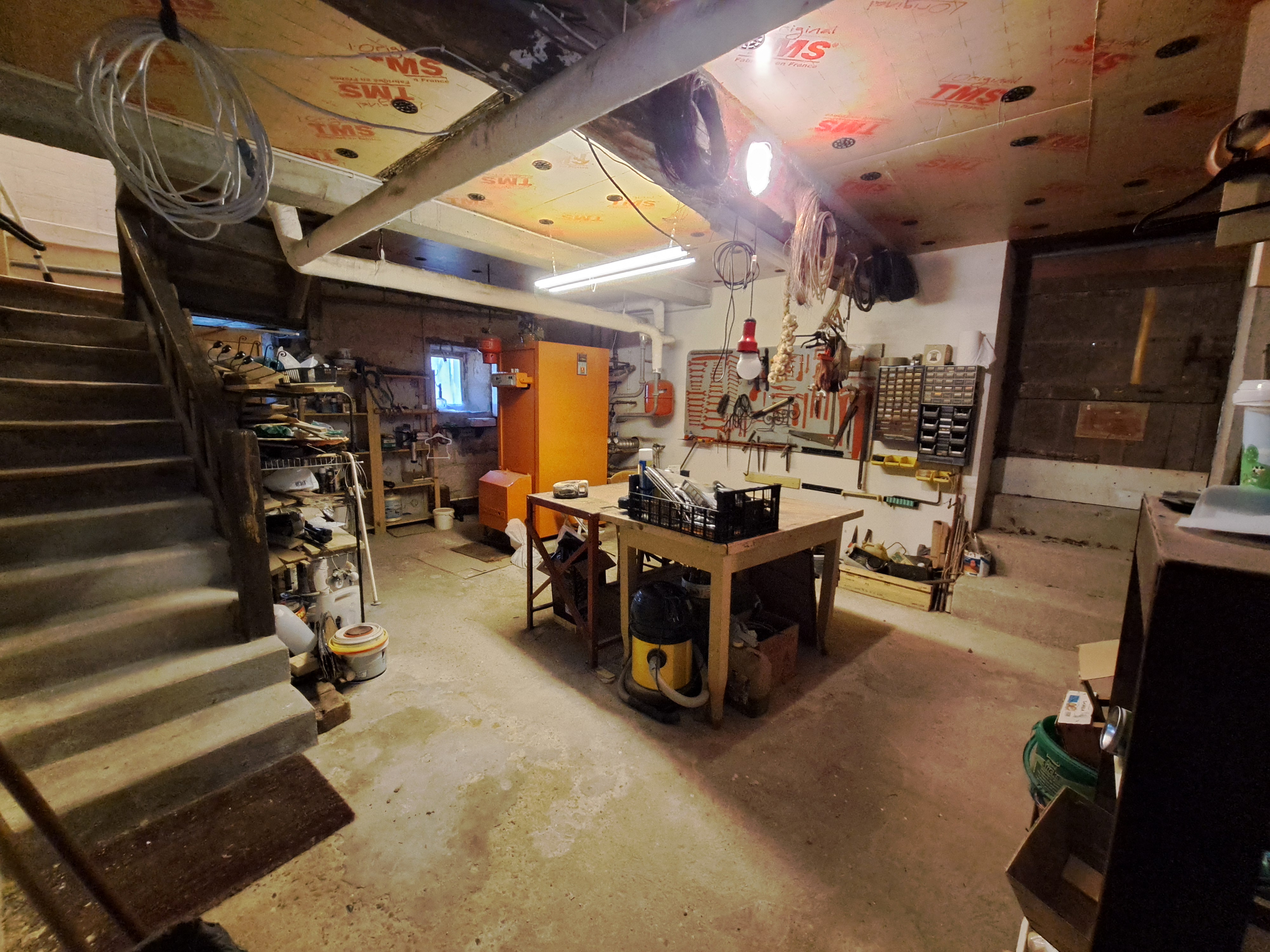 Photo 16 - Maison en pierre avec caves, grenier, courette et jardin clos – 172 m² – 5 pièces