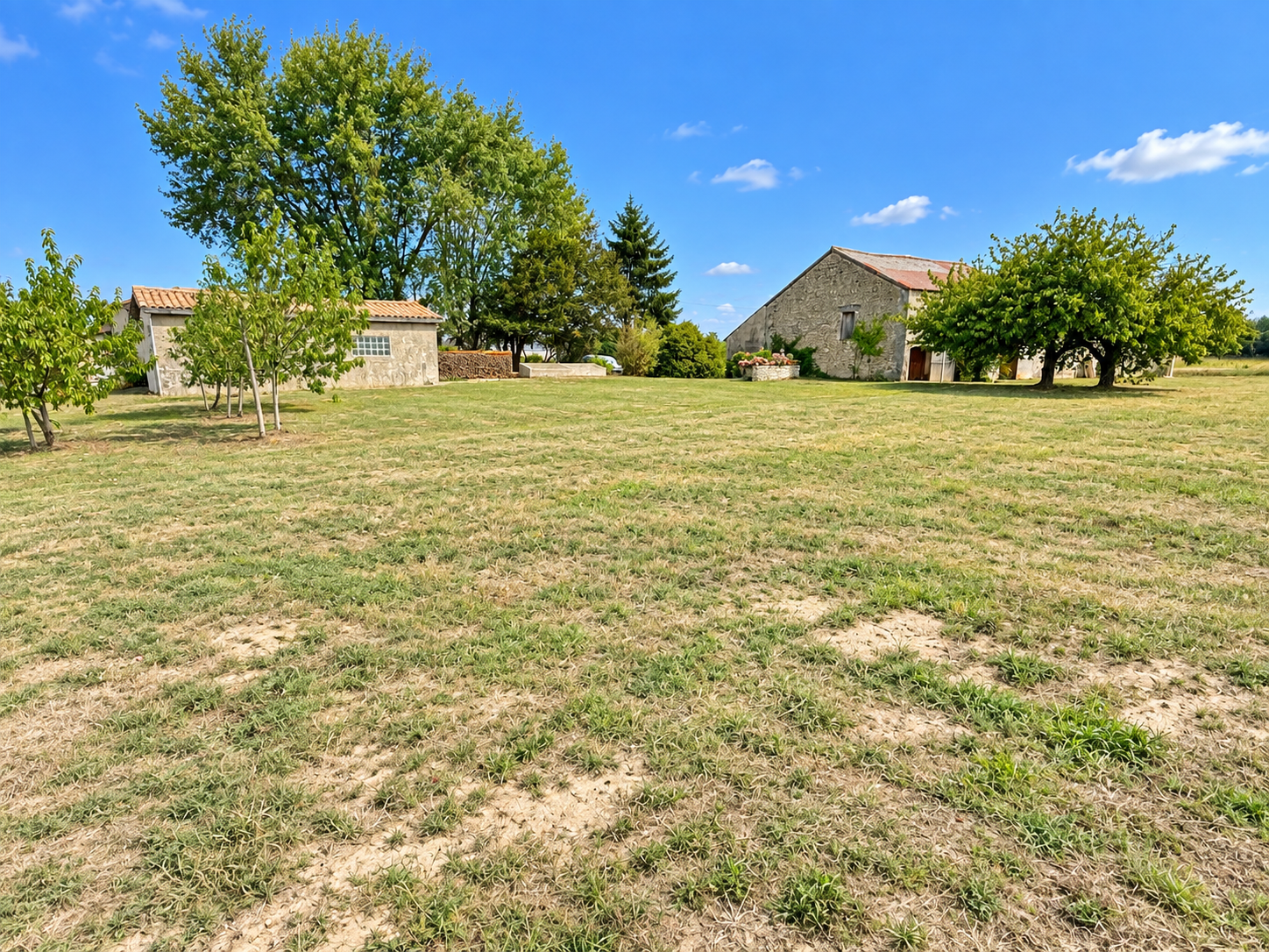 Photo 23 - ENSEMBLE IMMOBILIER – PROPRIÉTÉ DE CARACTÈRE EN PIERRE – DOMAINE FAMILIAL, ÉQUESTRE OU TOURISTIQUE