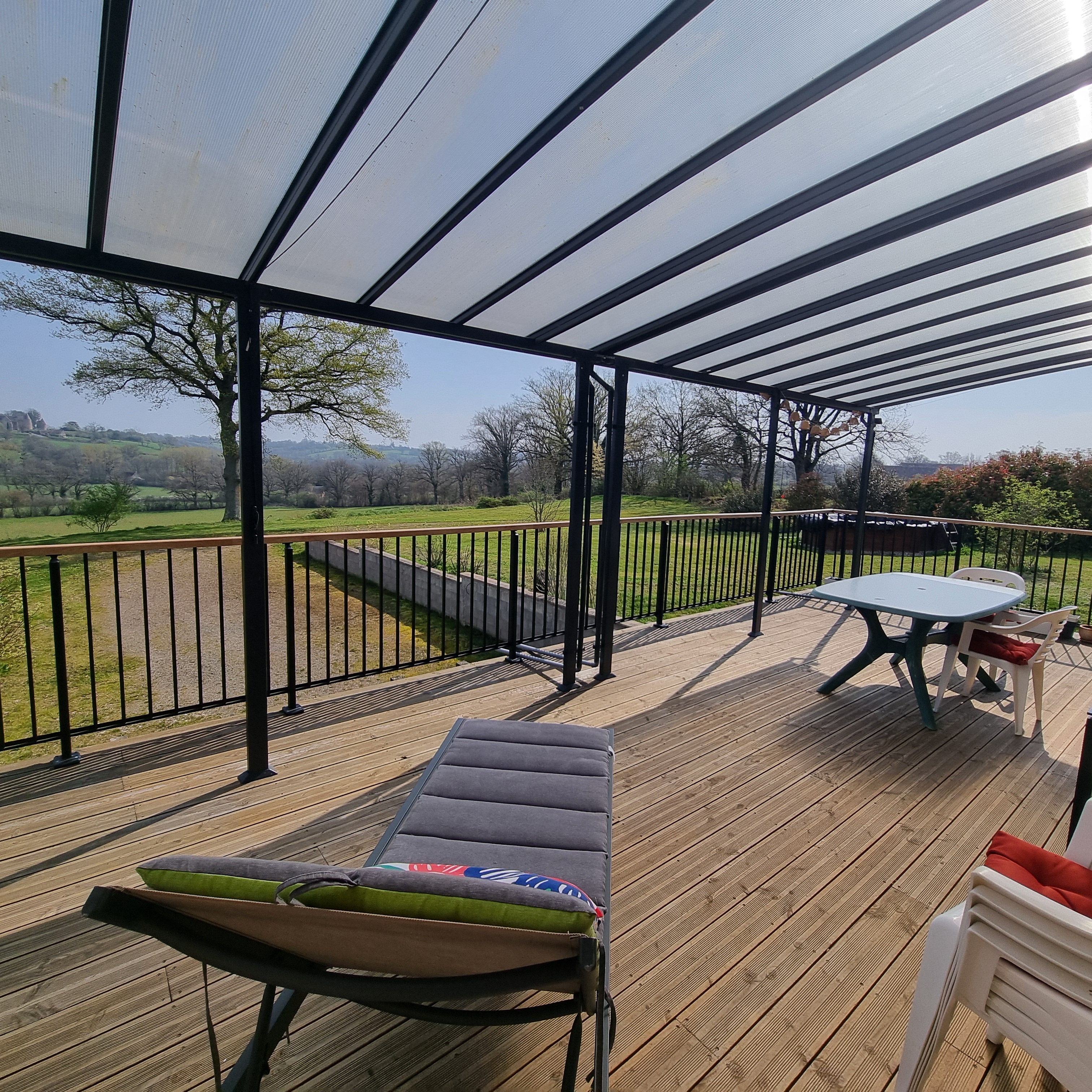 Photo 3 - Superbe construction traditionnelle avec vue panoramique !